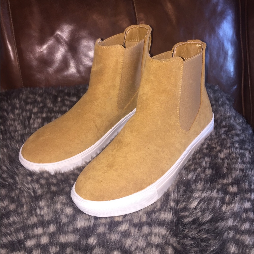 Women’s Laicigo High Top Slip On Platform Sneakers